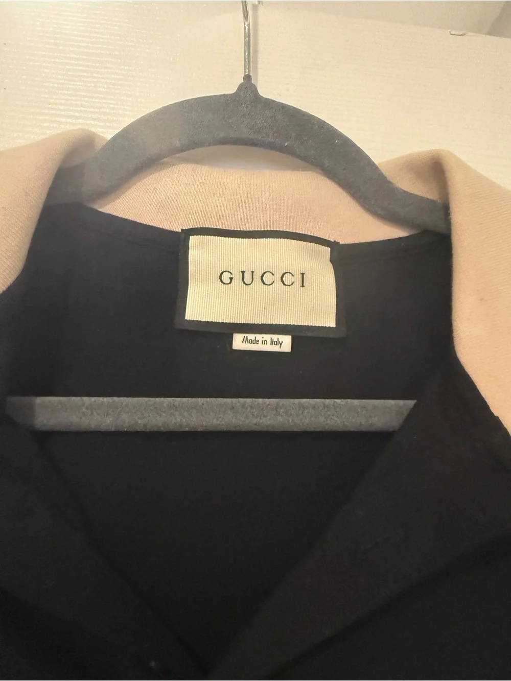 Gucci Black Polo with Beige Contrast Collar and Red Trim